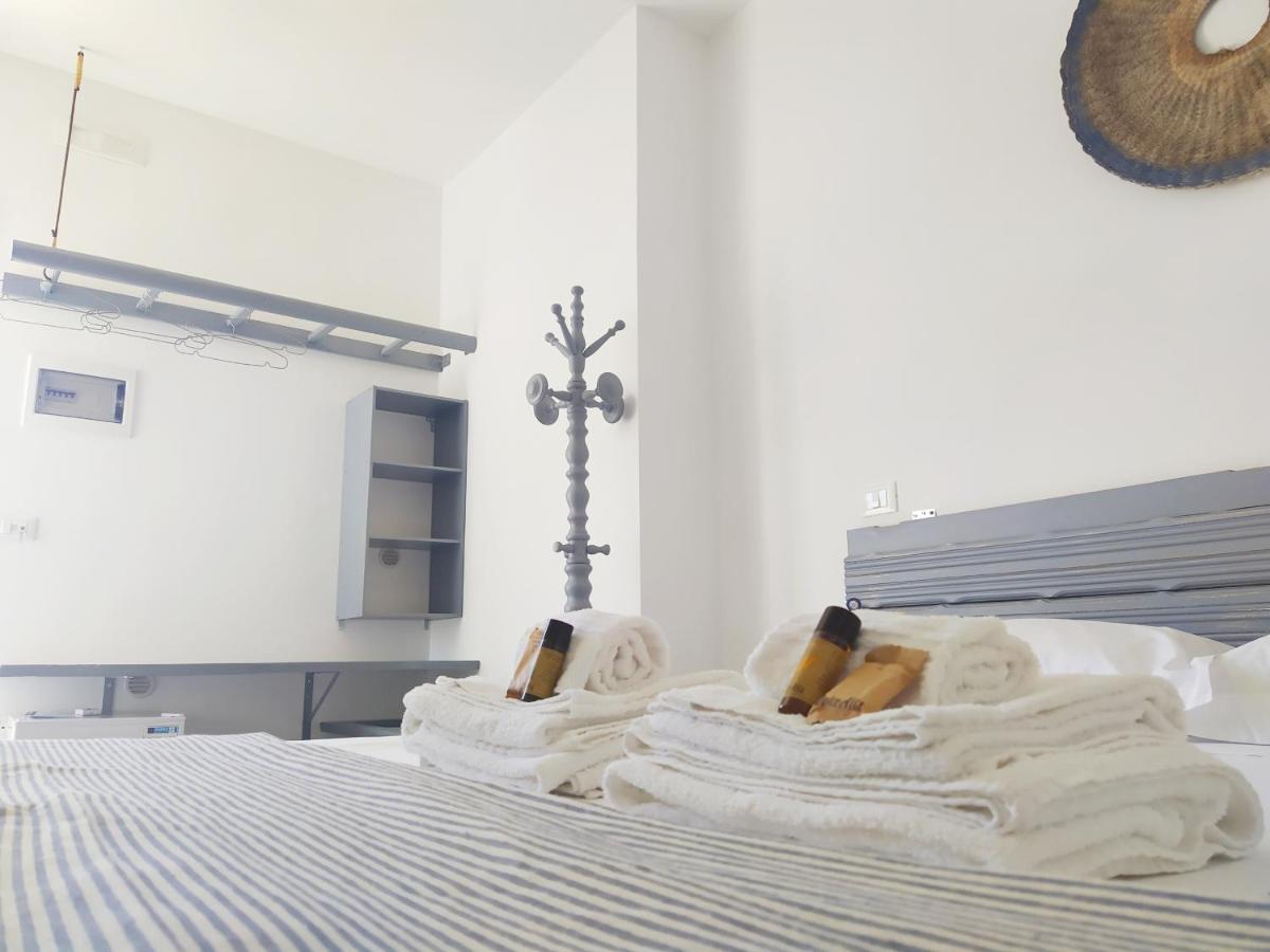 Li Perrini Boutique B&B Acquarica Kültér fotó